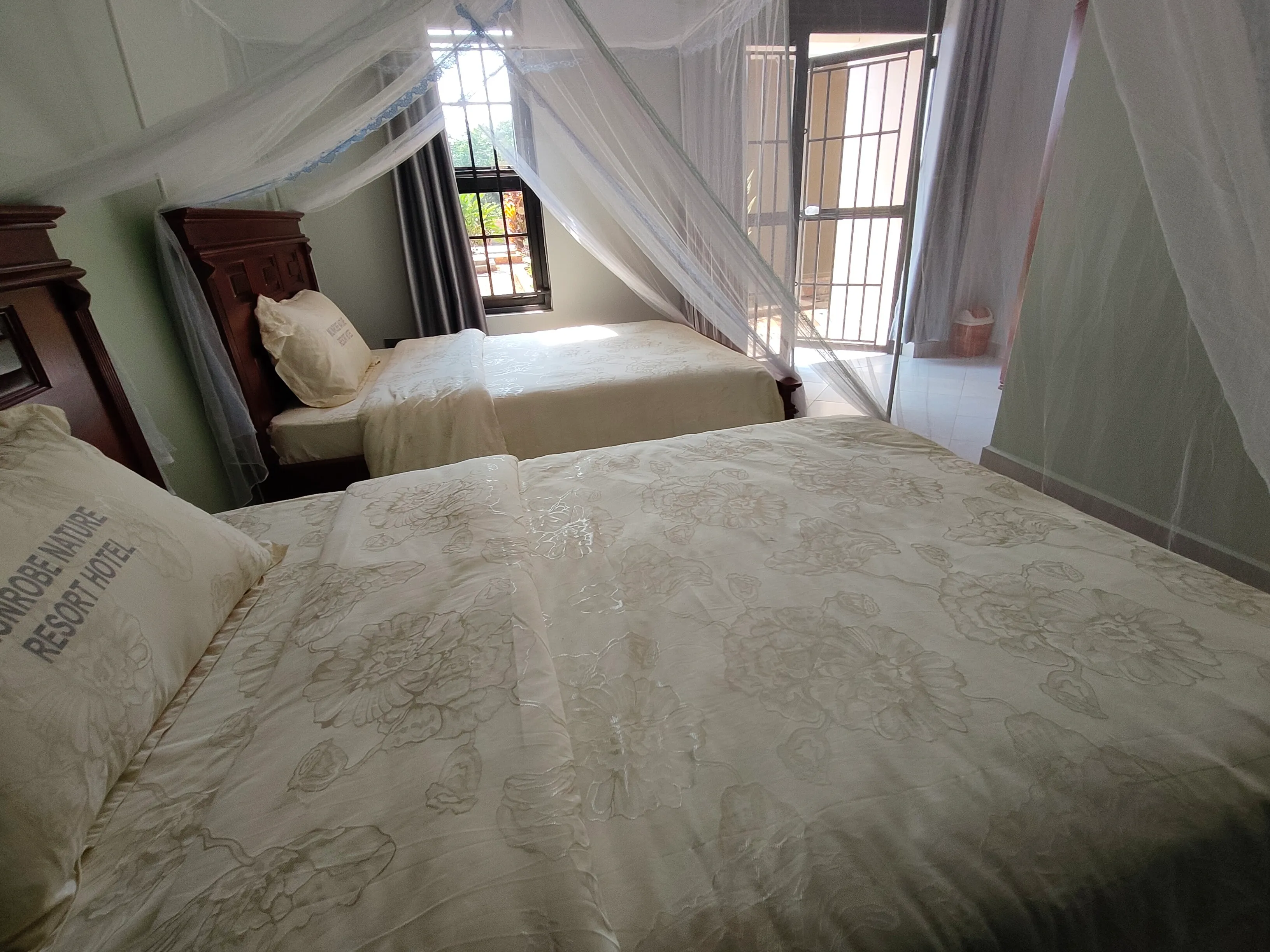 Lakeview Suite interior at Munrobe Nature Resort