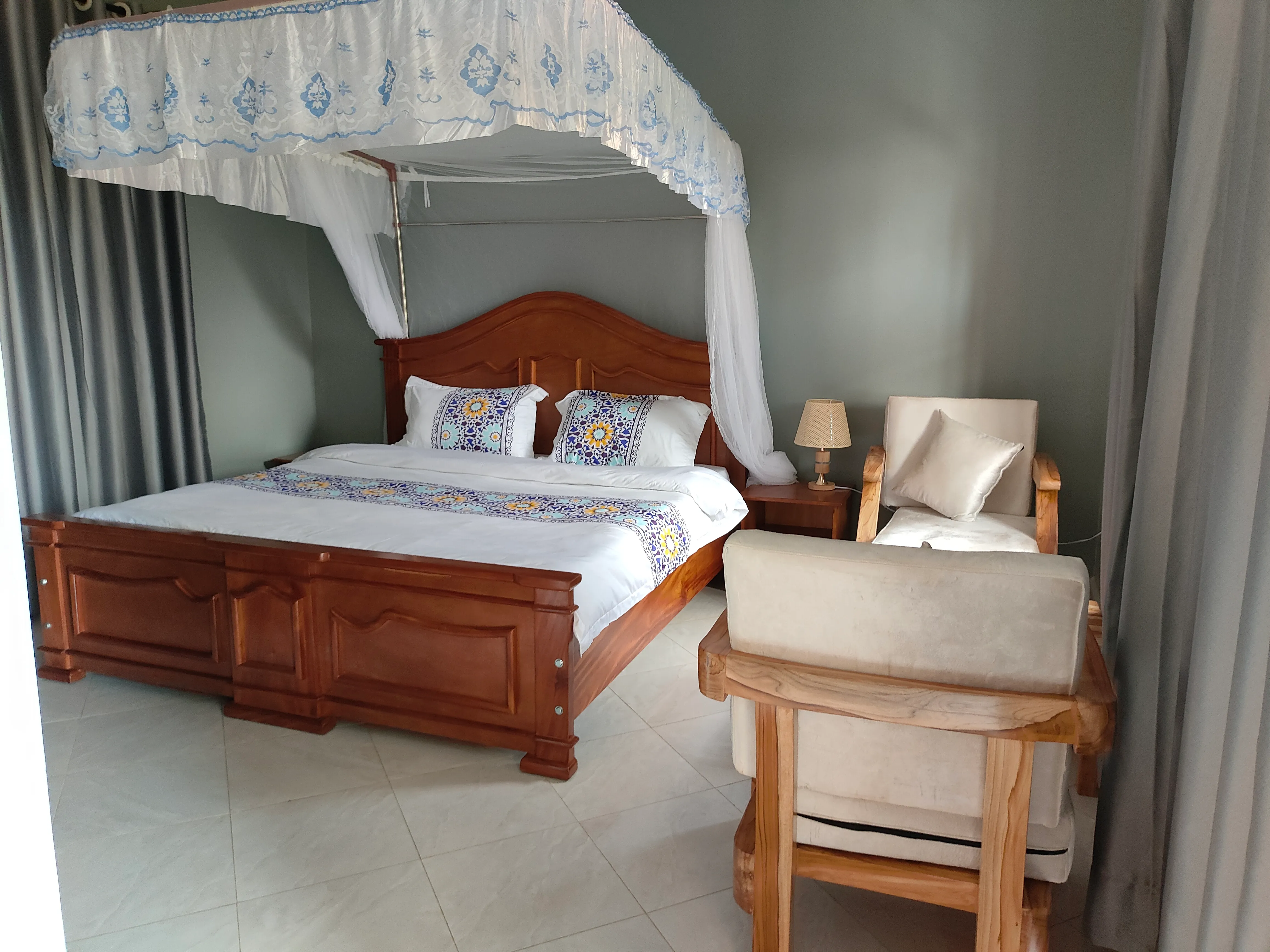 Munrobe Nature Resort - pool and amenities